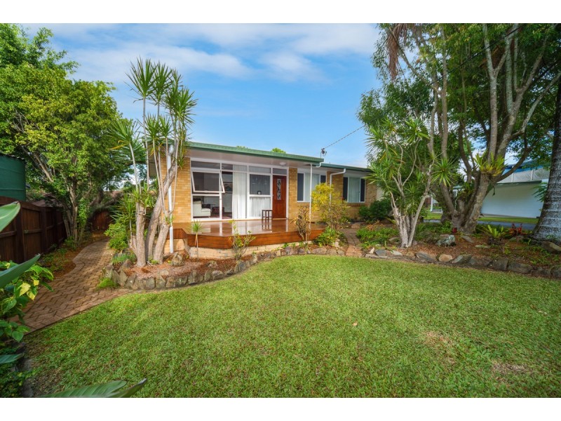 8 The Glen, Southport QLD 4215