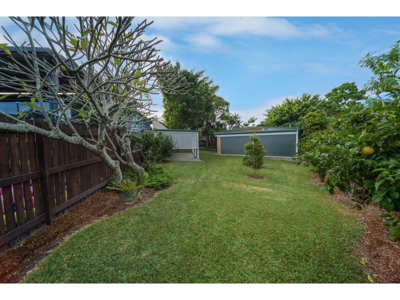 8 The Glen, Southport QLD 4215