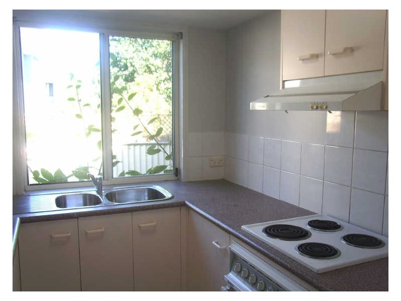 8/52 Margaret Street, Southport QLD 4215