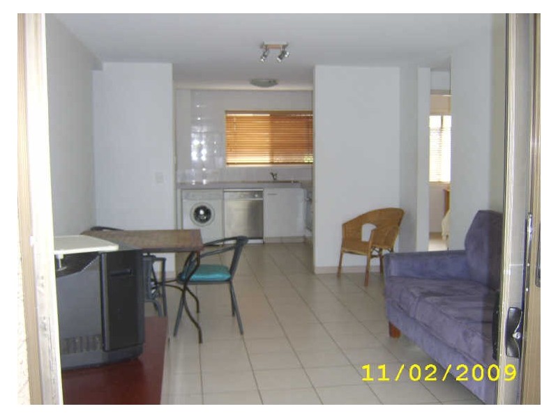 2/109 High Street, Southport QLD 4215