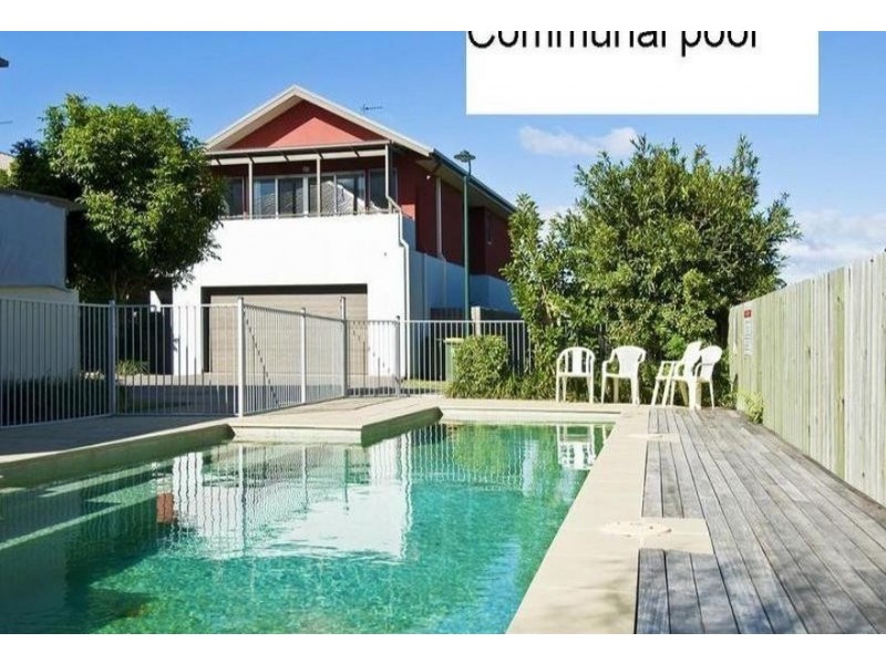 10/215a Benowa Road, Benowa QLD 4217