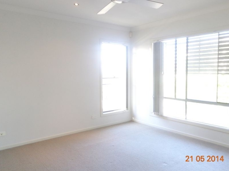 10/215a Benowa Road, Benowa QLD 4217