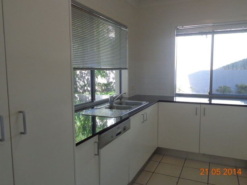 10/215a Benowa Road, Benowa QLD 4217