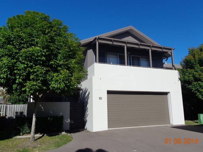 10/215a Benowa Road, Benowa QLD 4217