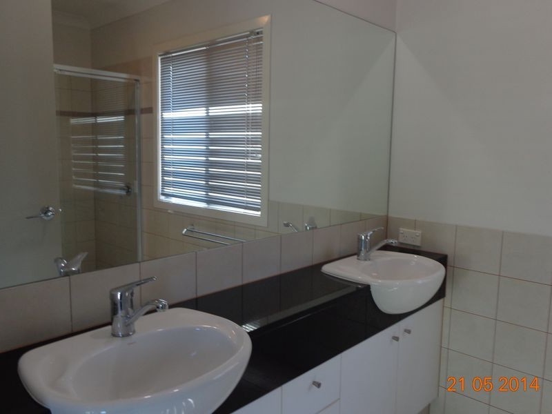 10/215a Benowa Road, Benowa QLD 4217