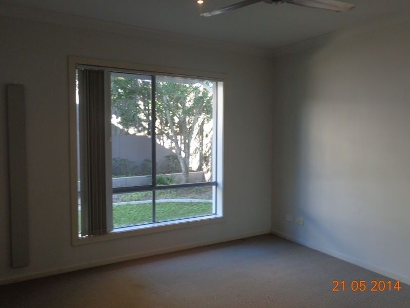 10/215a Benowa Road, Benowa QLD 4217