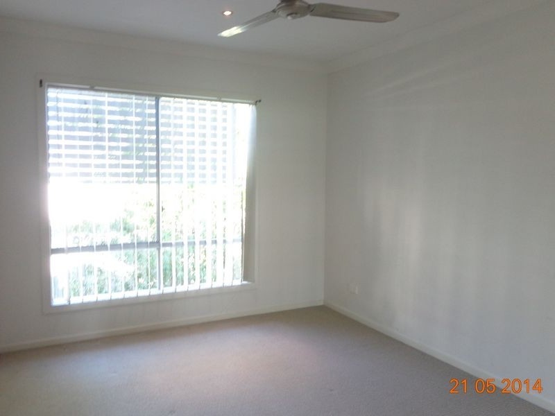 10/215a Benowa Road, Benowa QLD 4217