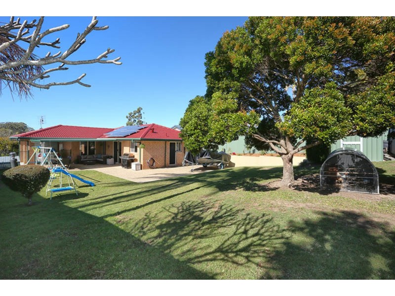 16 Melbourne Road, Arundel QLD 4214