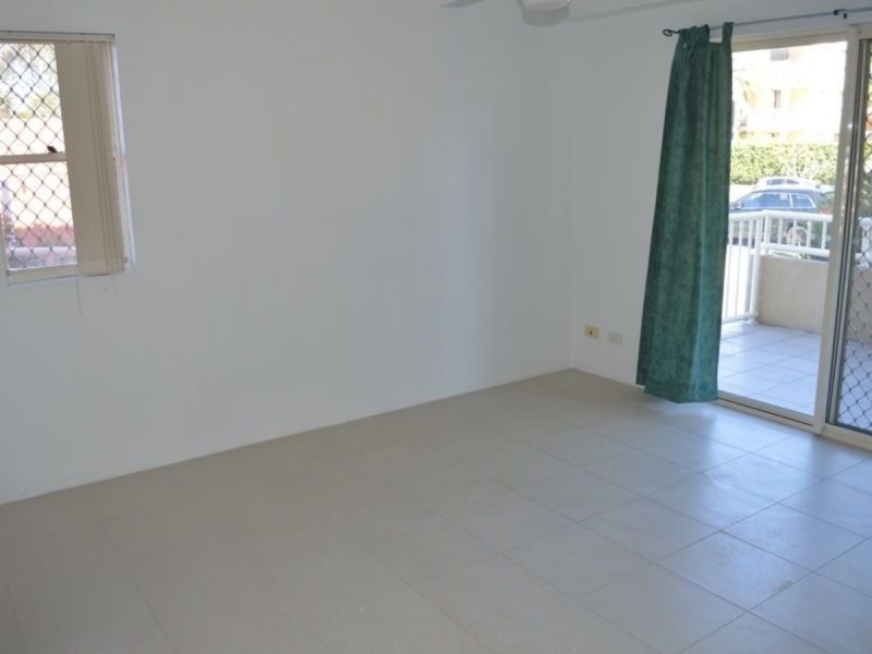 9/64-66 Queen Street, Southport QLD 4215