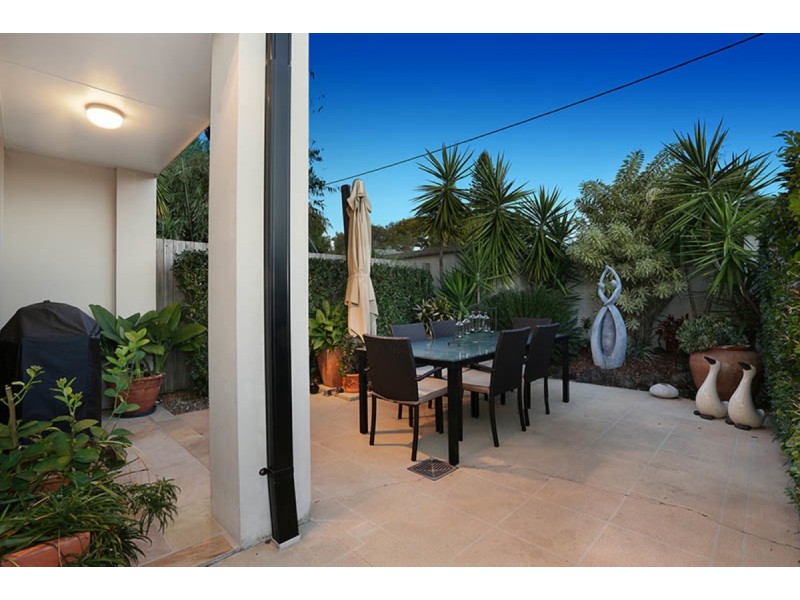 1/47 Gordon Street, Labrador QLD 4215