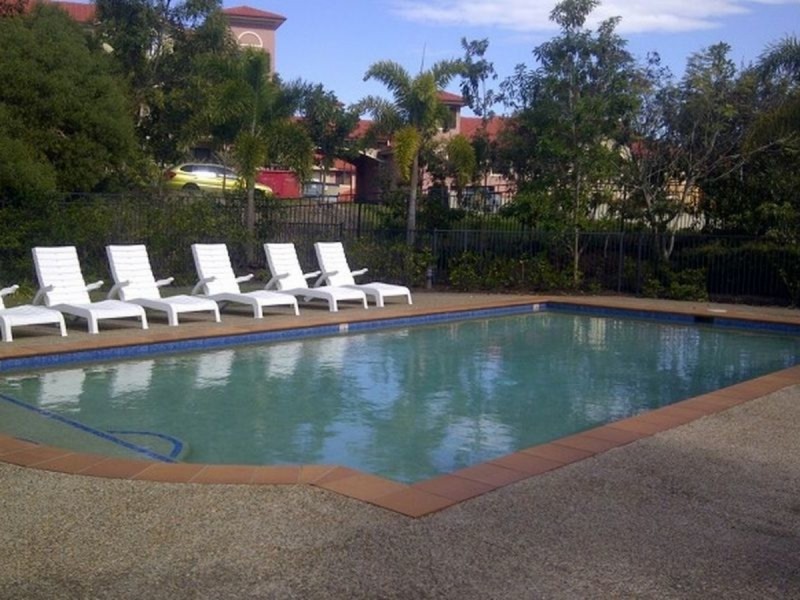 4/1-15 Geraldton Drive, Robina QLD 4226