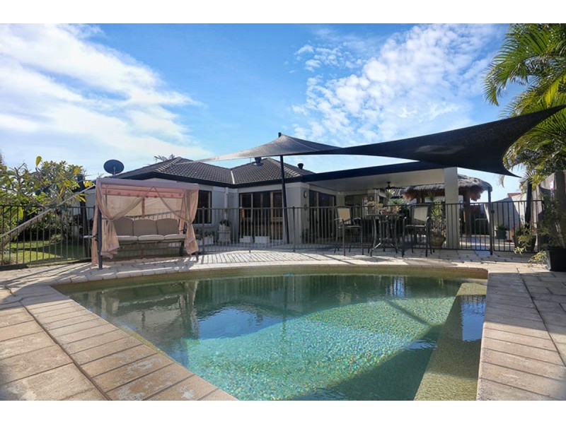 59 Deborah Avenue, Benowa Waters QLD 4217