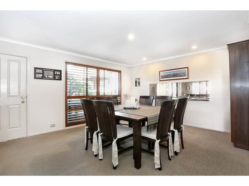 59 Deborah Avenue, Benowa Waters QLD 4217