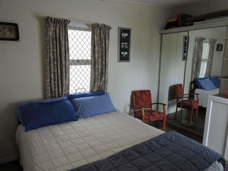 72 Deakin Avenue, Southport QLD 4215