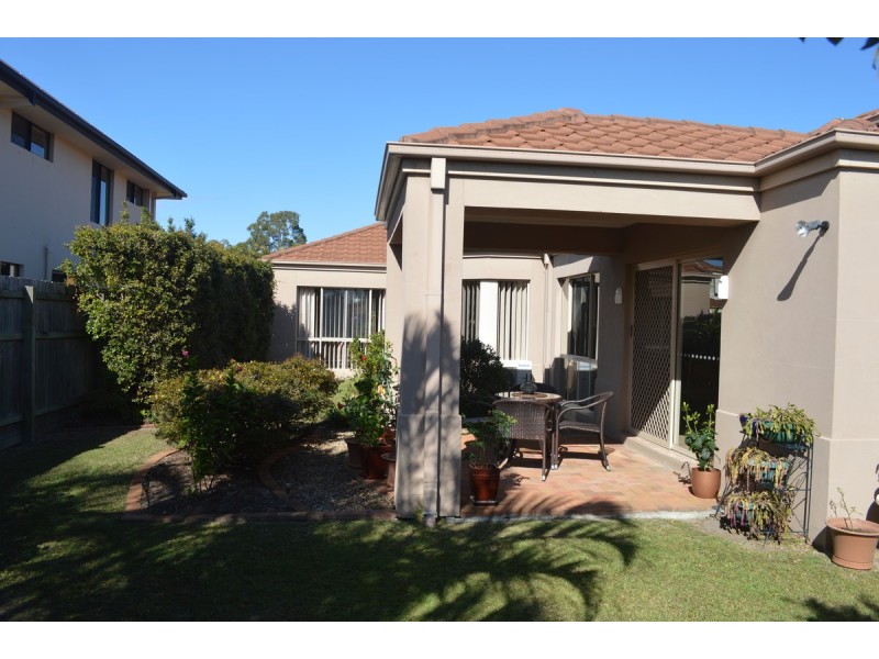 6 Redgum Place, Molendinar QLD 4214