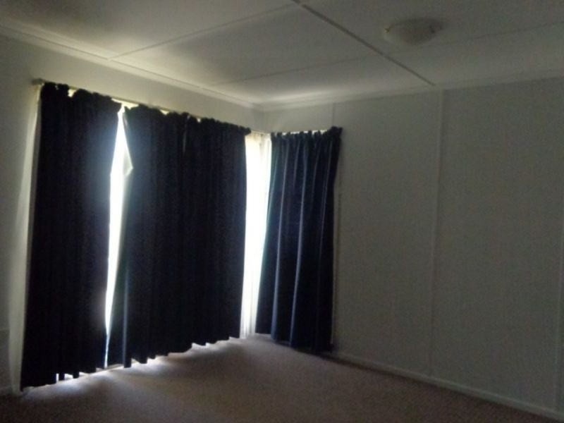 67 Worendo Street, Southport QLD 4215