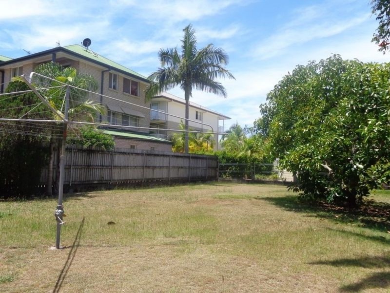 67 Worendo Street, Southport QLD 4215