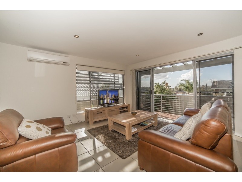 4/135 Johnston Street, Southport QLD 4215