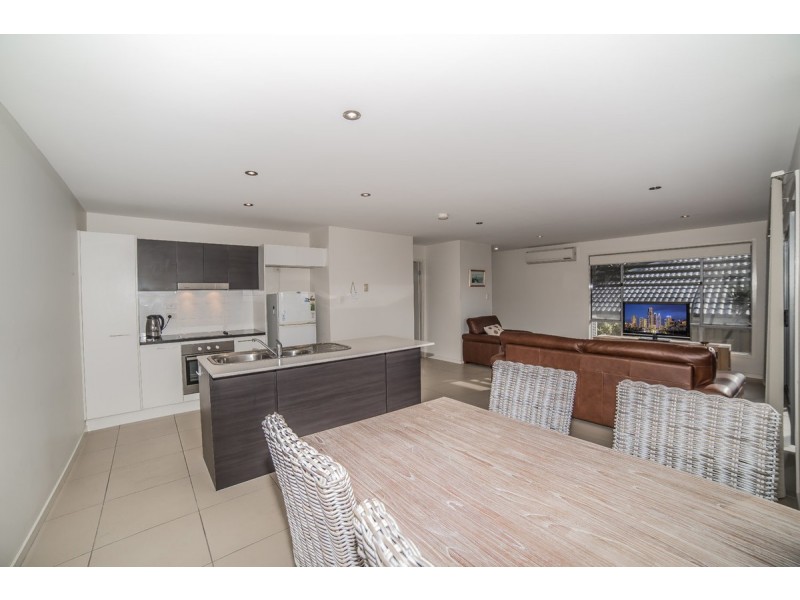 4/135 Johnston Street, Southport QLD 4215