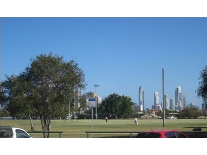 40 Brighton Parade, Southport QLD 4215