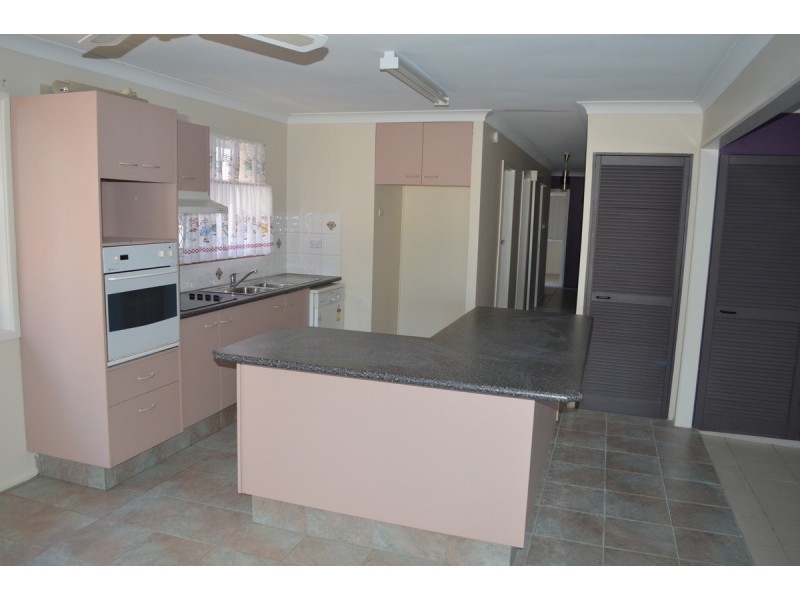 40 Brighton Parade, Southport QLD 4215