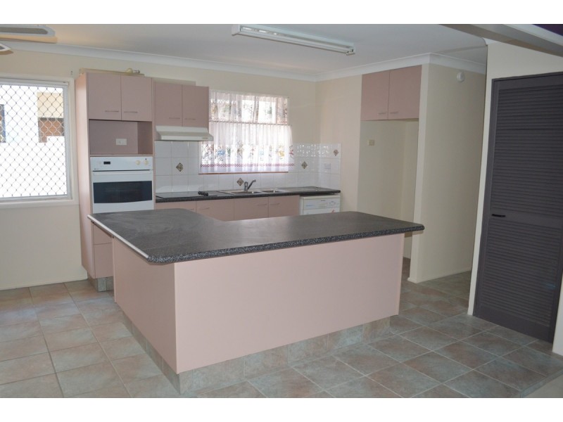 40 Brighton Parade, Southport QLD 4215