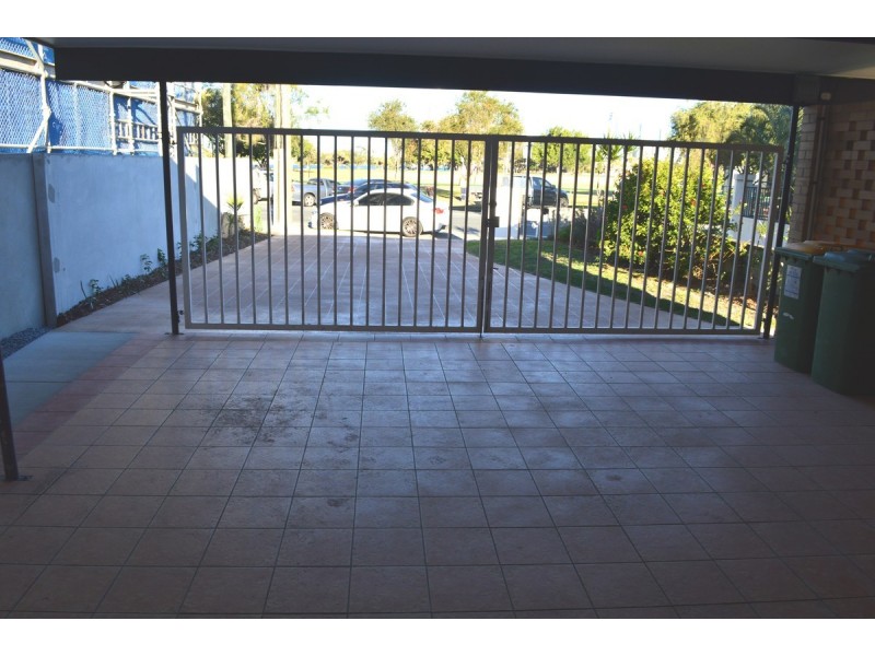 40 Brighton Parade, Southport QLD 4215