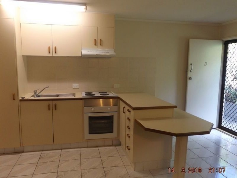 3/13 Walton Street, Southport QLD 4215