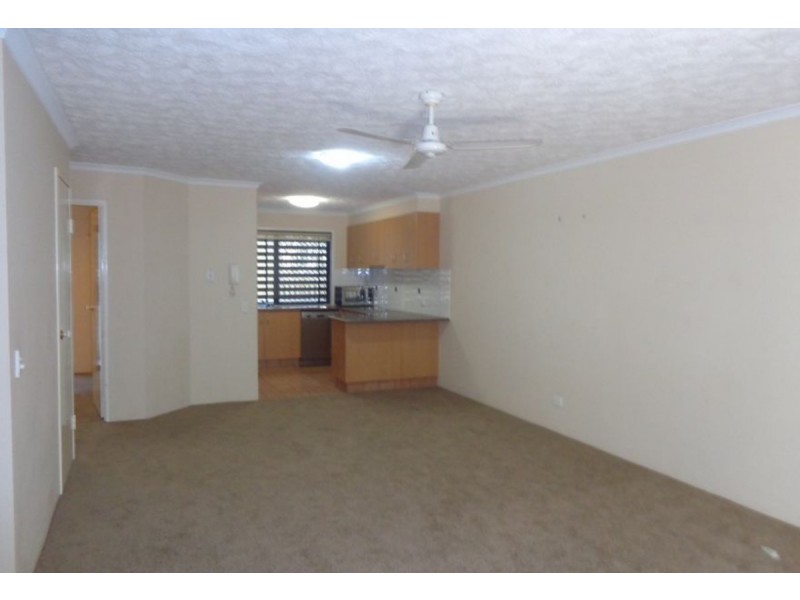 3/13 Johnston Street, Southport QLD 4215