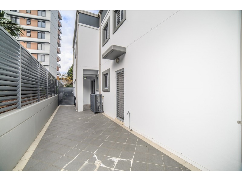 217/1 Aqua Street, Southport QLD 4215