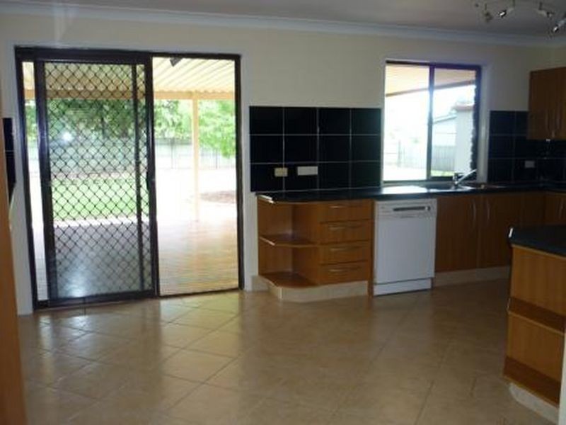 28 Lyndale Street, Shailer Park QLD 4128