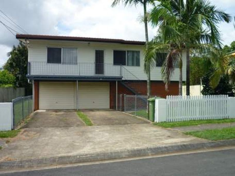15 Woody Ave, Kingston QLD 4114