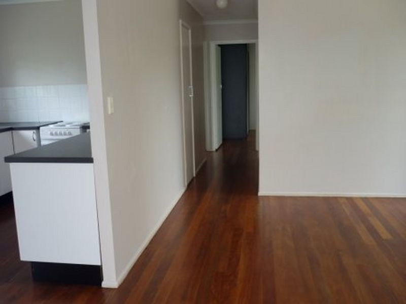 15 Woody Ave, Kingston QLD 4114