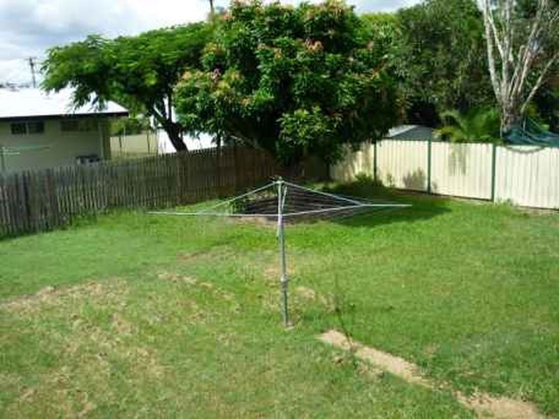 15 Woody Ave, Kingston QLD 4114