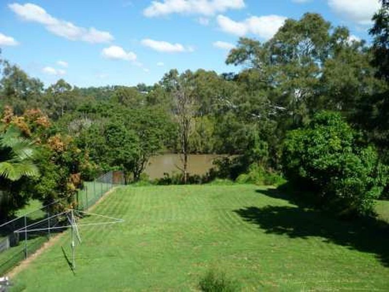 73 Dewar Dr, Loganholme QLD 4129