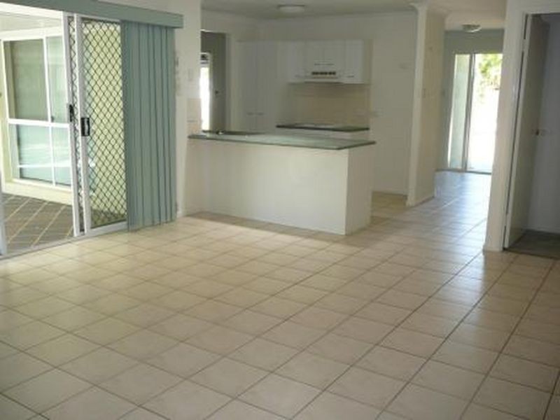 12/8 John Paul Drive, Daisy Hill QLD 4127