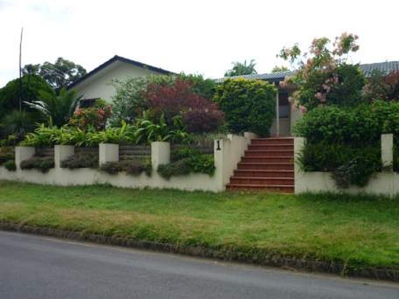 1 Teresa Ct, Springwood QLD 4127