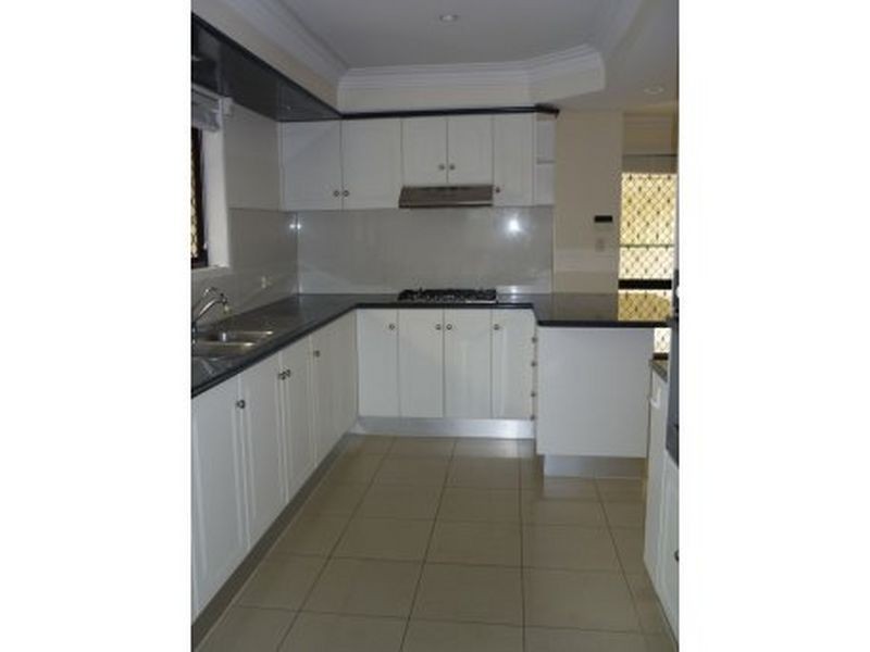 1 Teresa Ct, Springwood QLD 4127