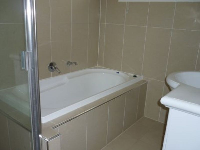 1 Teresa Ct, Springwood QLD 4127