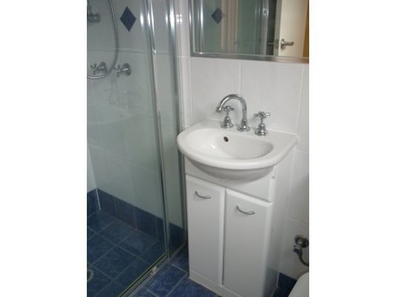 1 Teresa Ct, Springwood QLD 4127