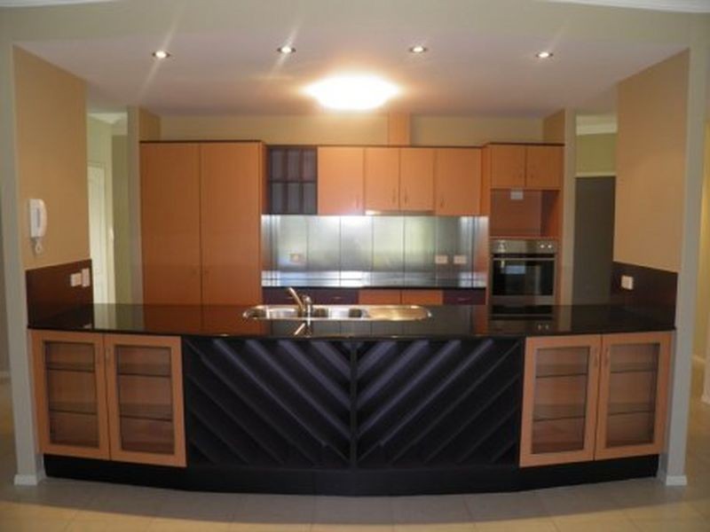 9 Fairway Dr, Meadowbrook QLD 4131