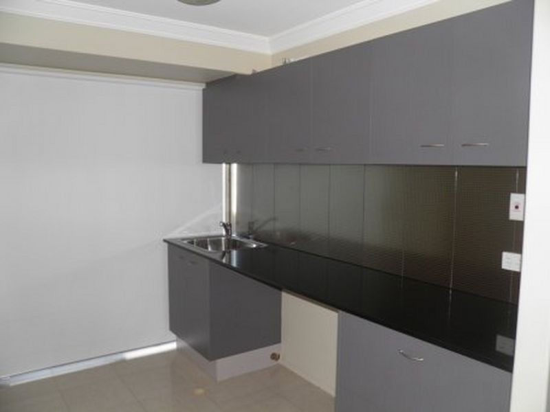 9 Fairway Dr, Meadowbrook QLD 4131