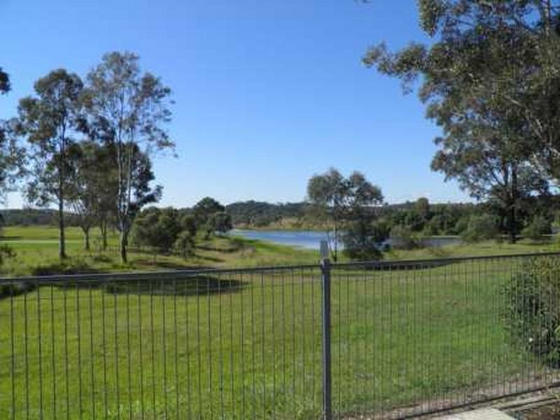 9 Fairway Dr, Meadowbrook QLD 4131