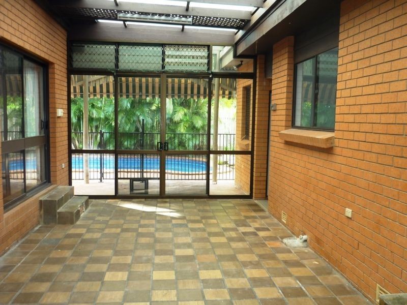 6 Forest Street, Daisy Hill QLD 4127