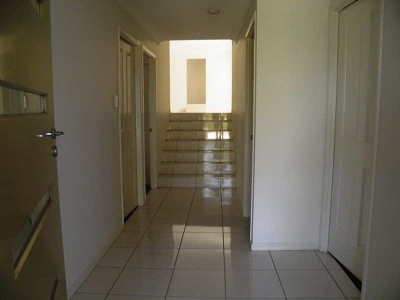 16 Elsie Close, Kuraby QLD 4112