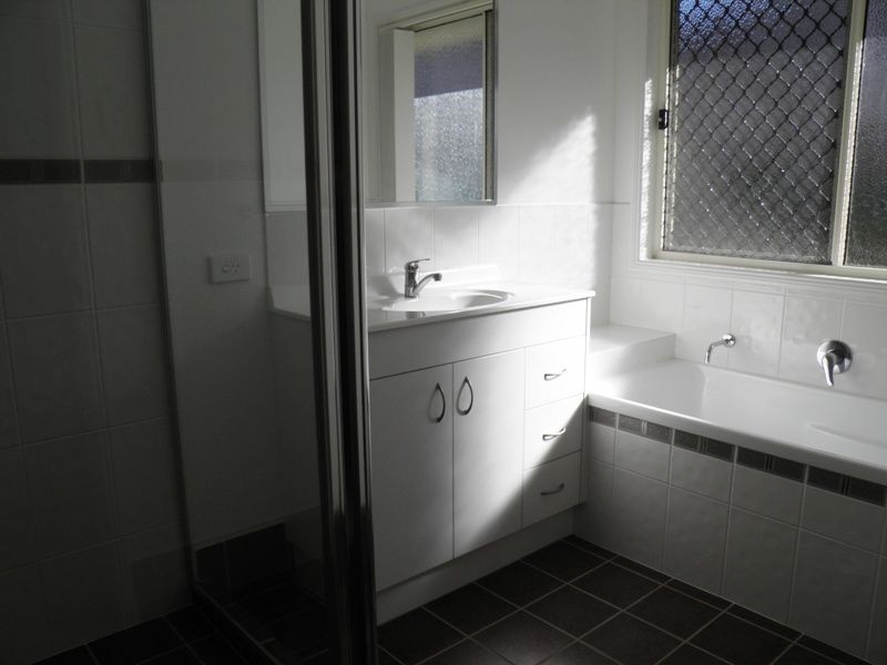 16 Elsie Close, Kuraby QLD 4112