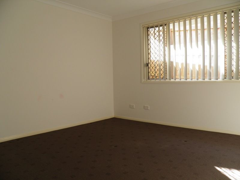 16 Elsie Close, Kuraby QLD 4112