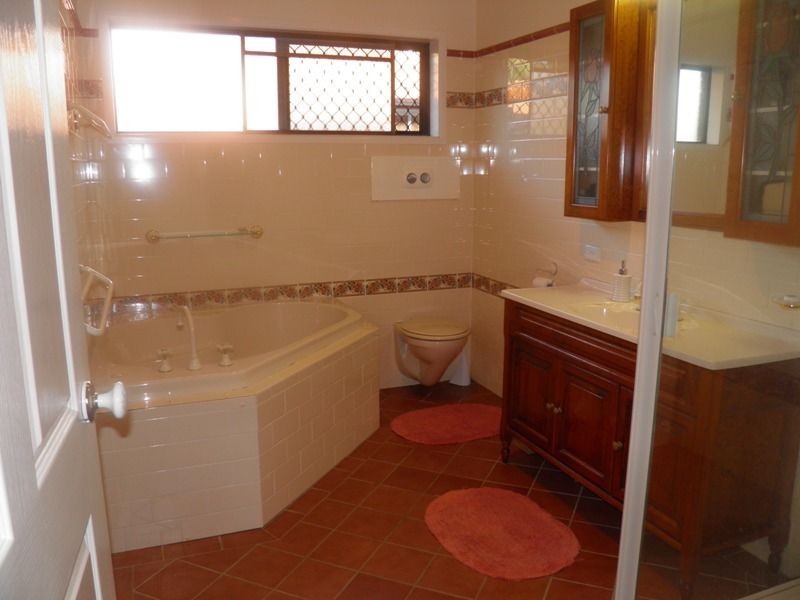 43 Plateau Drive, Springwood QLD 4127