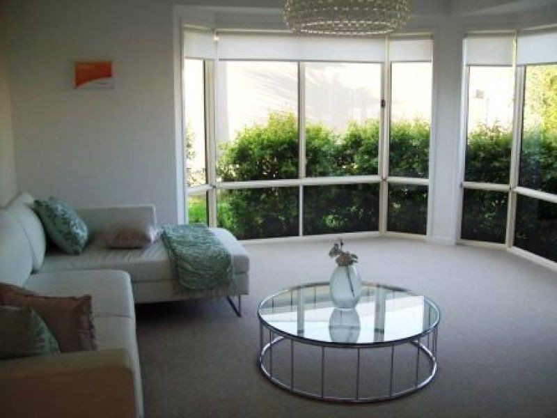 16 Dennis Vale, Daisy Hill QLD 4127