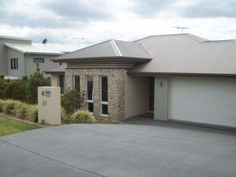 21 Dennis Vale, Daisy Hill QLD 4127